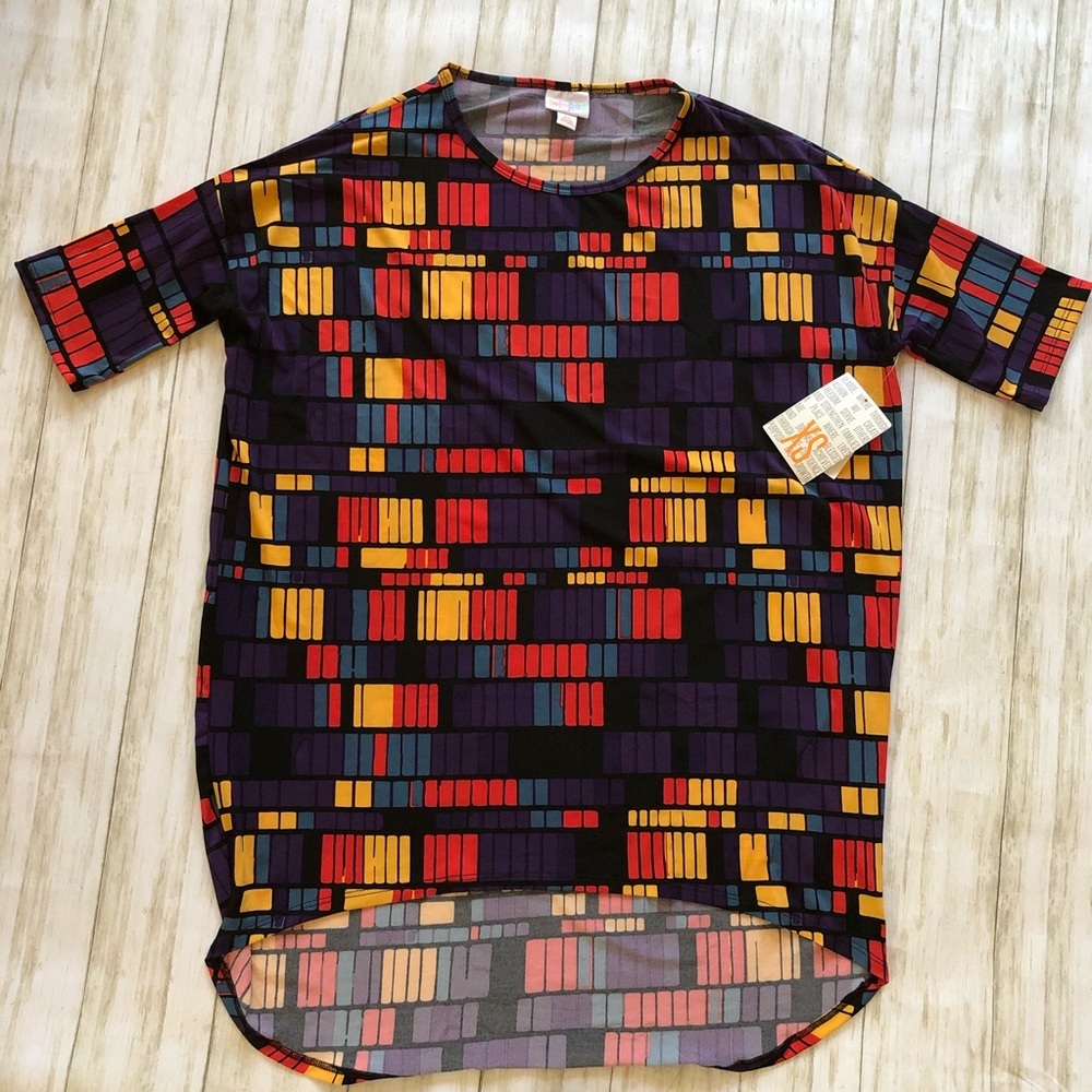 💚LulaRoe NWT Irma top